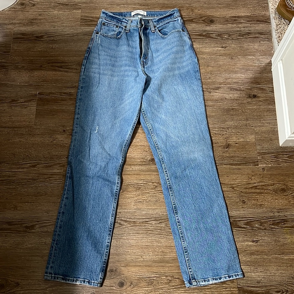 Abercrombie curve love 90s straight ultra high rise jeans- great condition